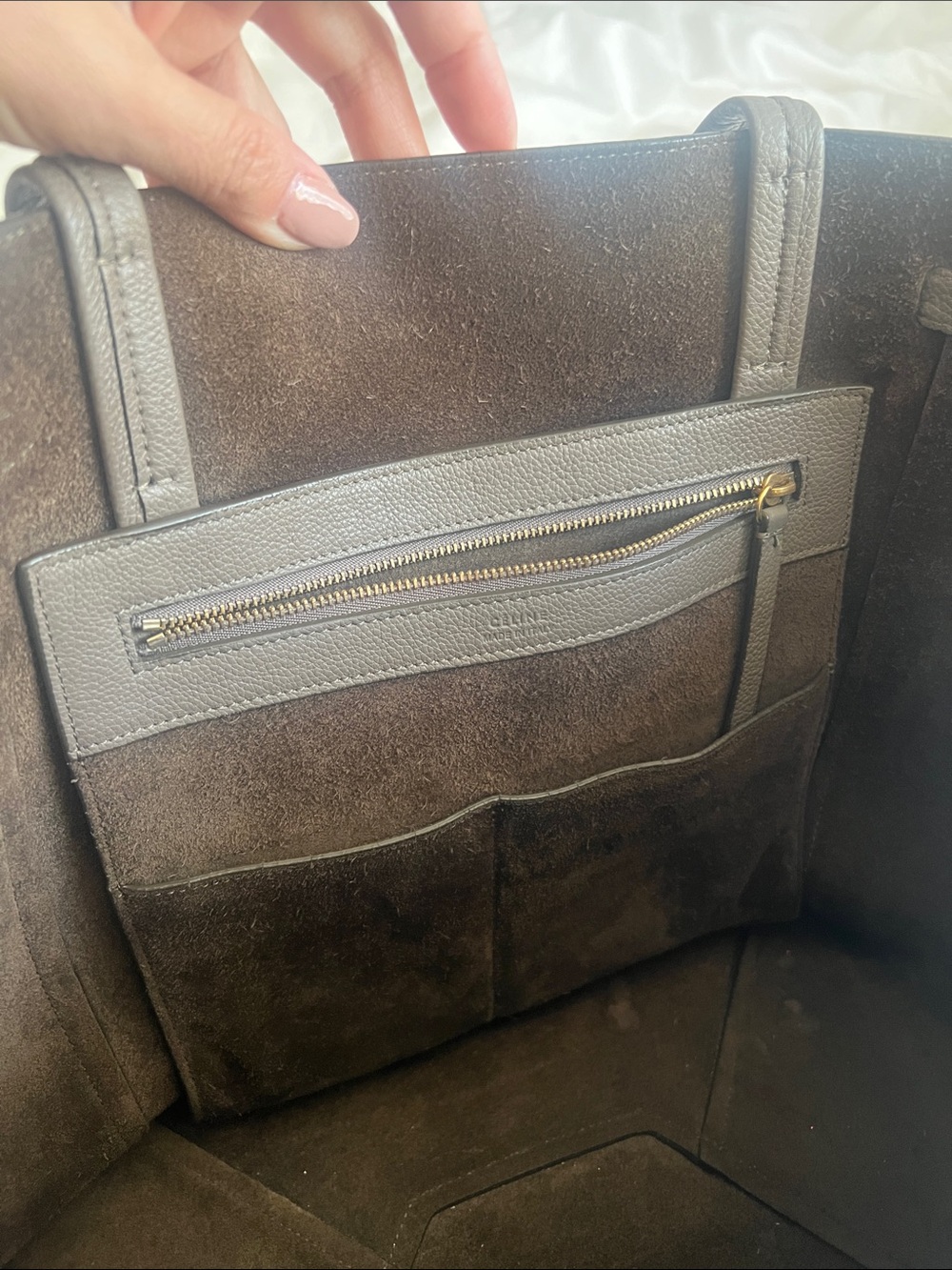 Classic Women's Tote Bag in Taupe - Picture 4 of 6